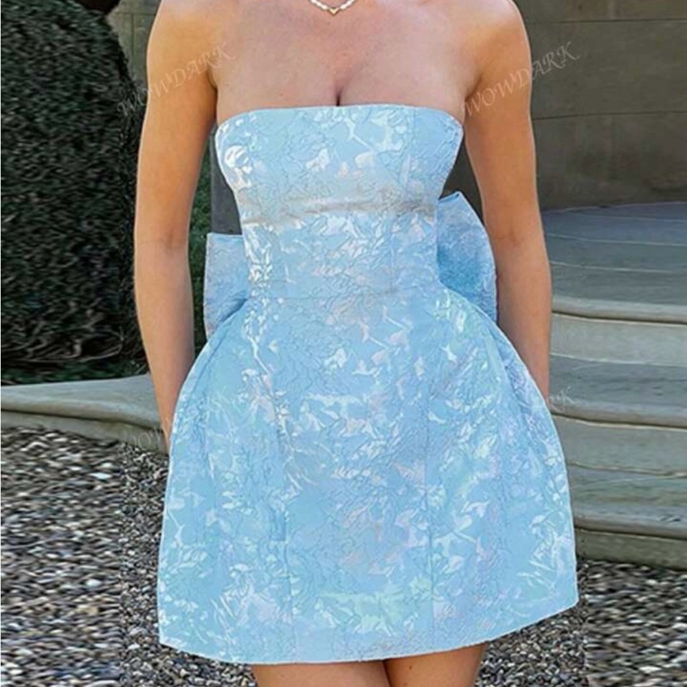 Elegant Strapless Blue Dress